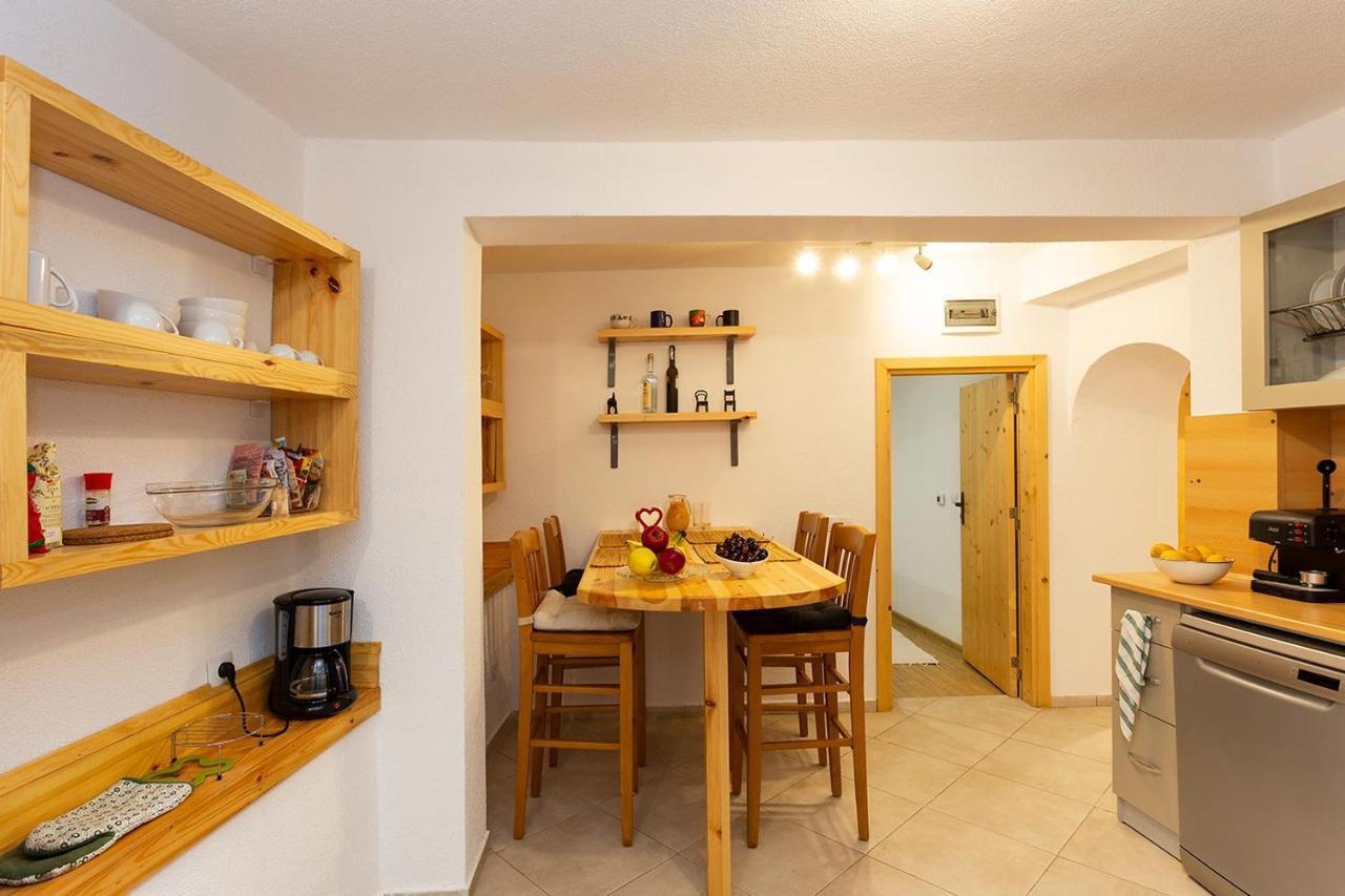 Garmen Hills Guest Houses 외부 사진